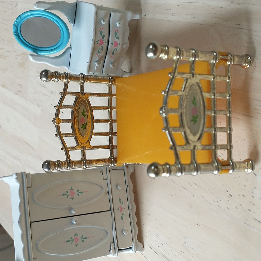 Vintage Dollhouse Furniture - Picture 2 of 10